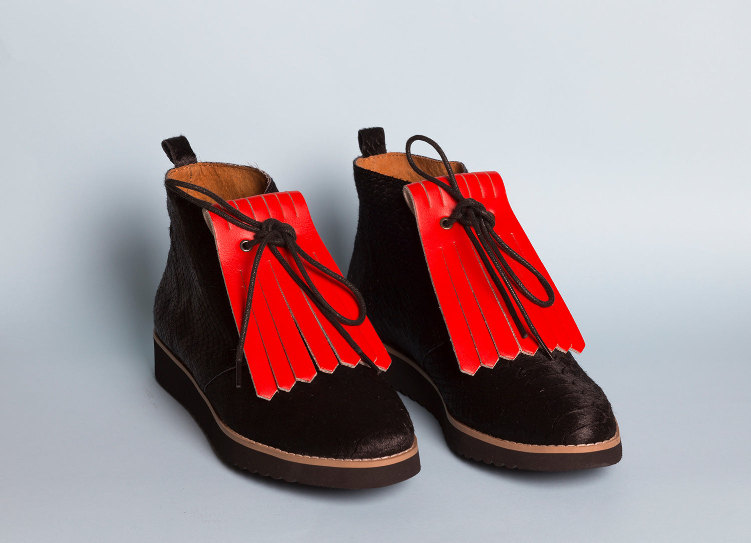 BLOODSHOT VALENTINE: Classic length leather shoe fringe